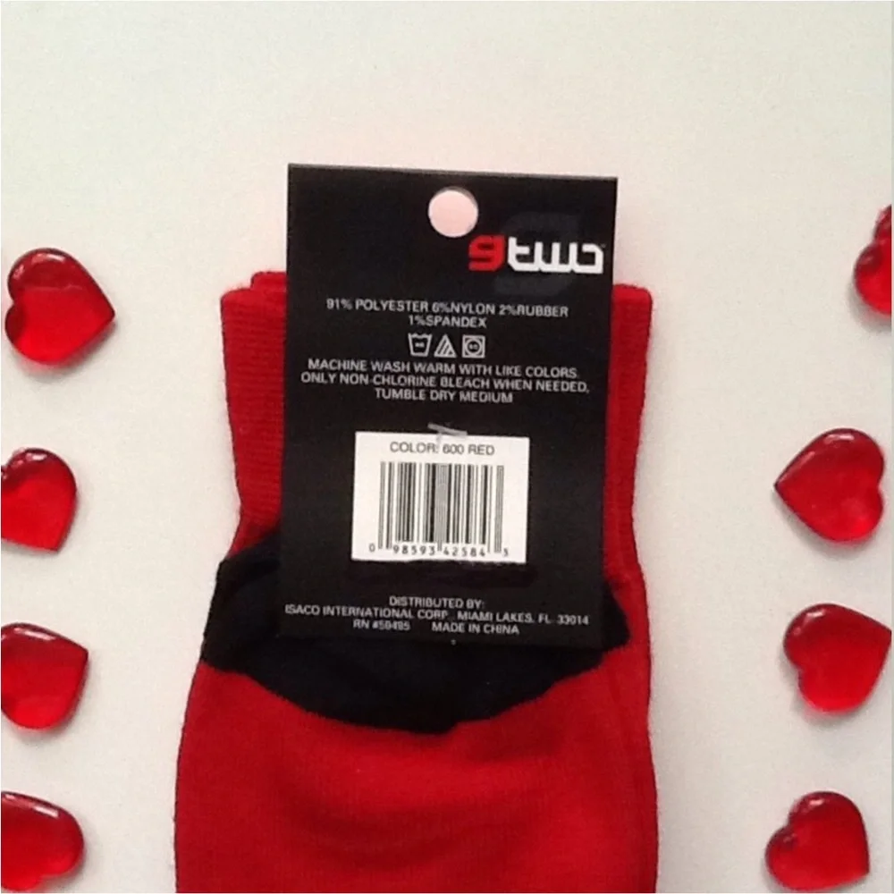 Be My Valentine Red Crew Socks Size 7-12 NWT‎
